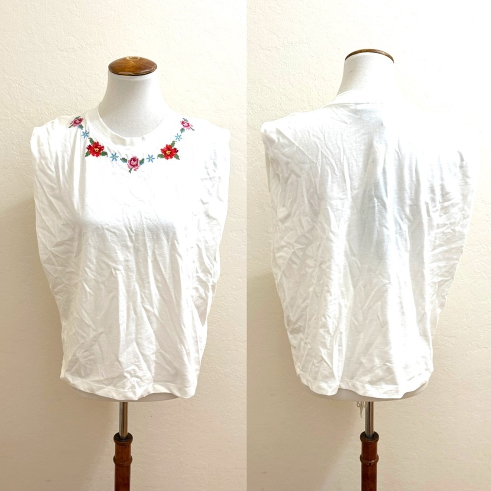 FARM Rio Floral Embroidered White Muscle Tee - Picture 2 of 3